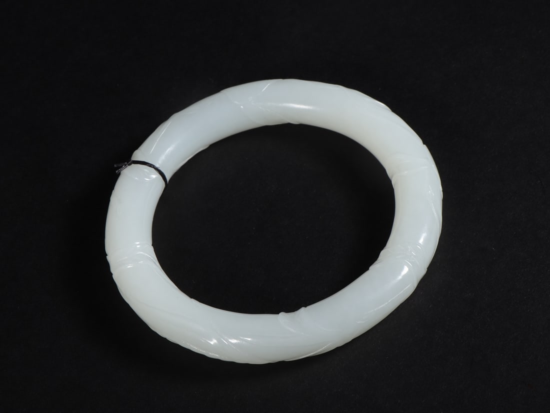 An Exquisite White Jade Bracelets - 9