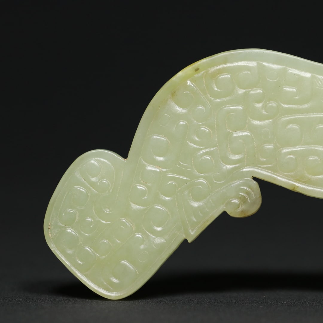 An Exquisite White Jade Dragon Pattern Pendant - 9