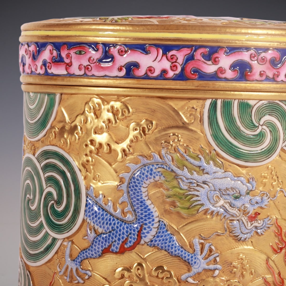 An Exquisite Enamel Dragon Pattern Seawater Pattern Tea Caddy - 2