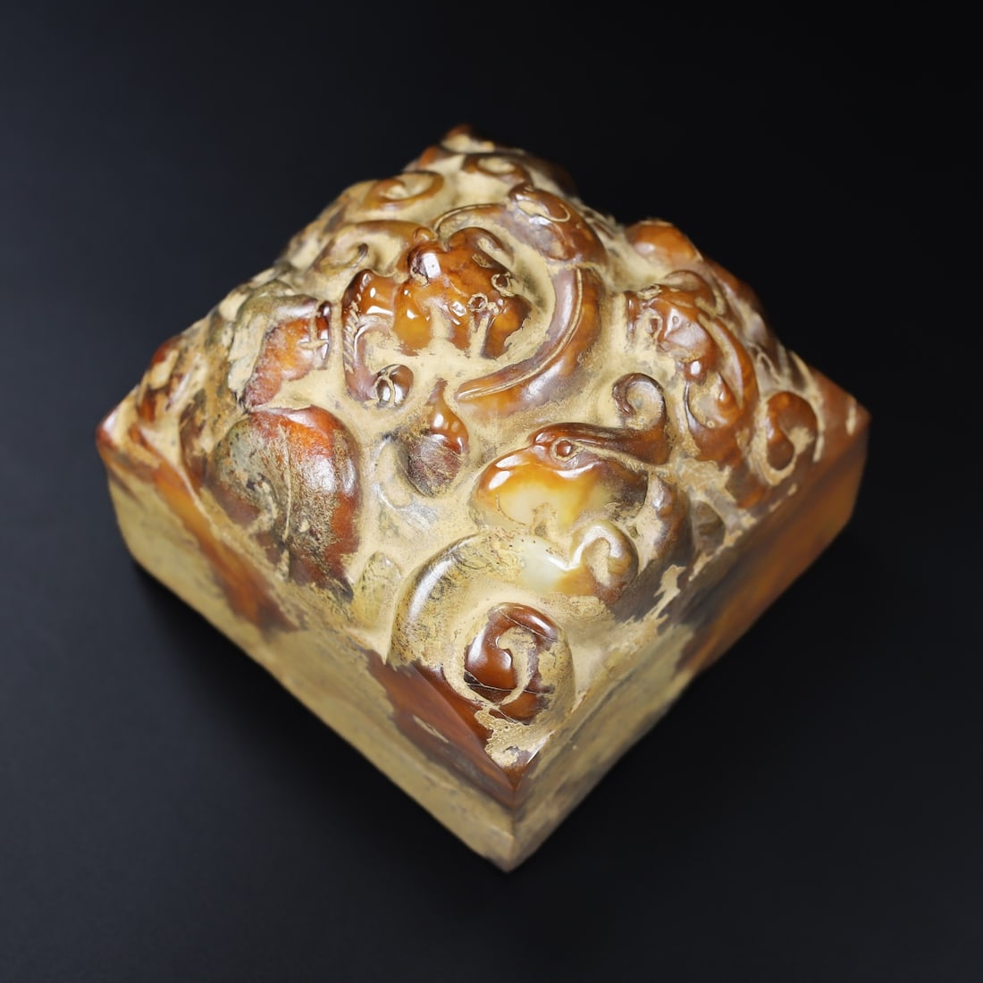 An Exquisite White Jade Dragon Pattern Seal - 8