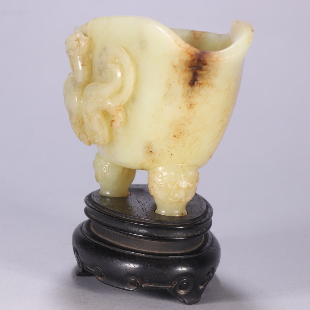 An Exquisite White Jade Chi-Dragon Pattern Cup - 3