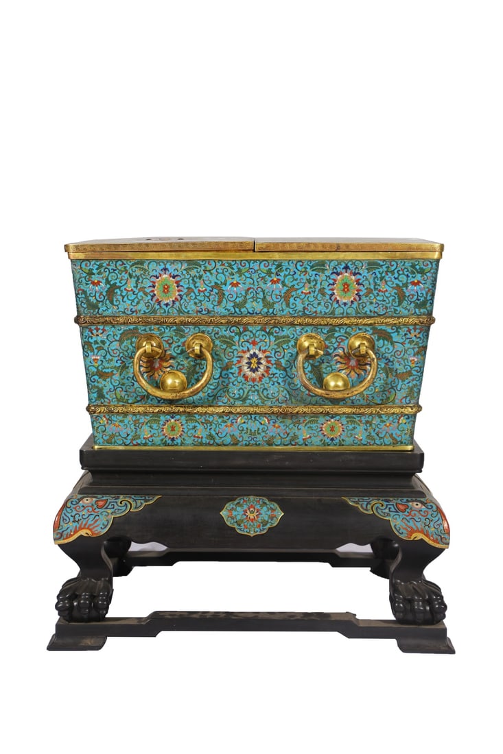 An Exquisite Cloisonne Lotus Pattern Box - 2