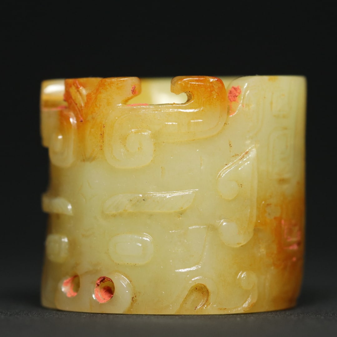 An Exquisite White Jade Beast-Face Pattern Ring - 8