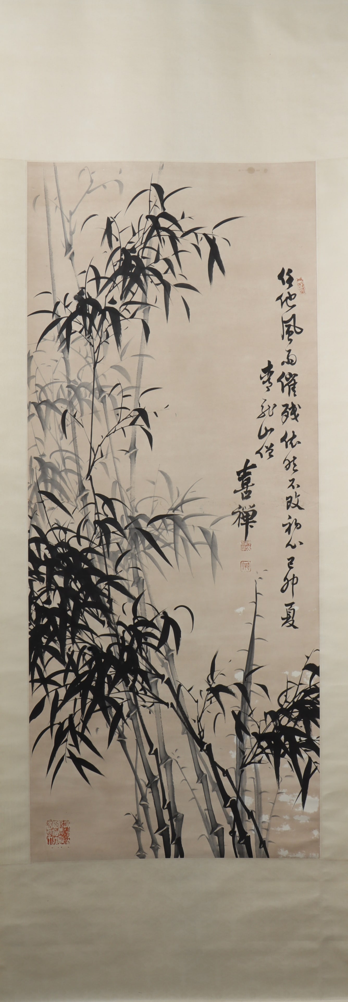 A Chinese Vertical Scroll Ink Painting of Bamboo on Paper: A Chinese Vertical Scroll Ink Painting of Bamboo on Paper Xi chan Size:53.9inx22.4in喜禅竹子 纸本立轴Size:137cmx57cm