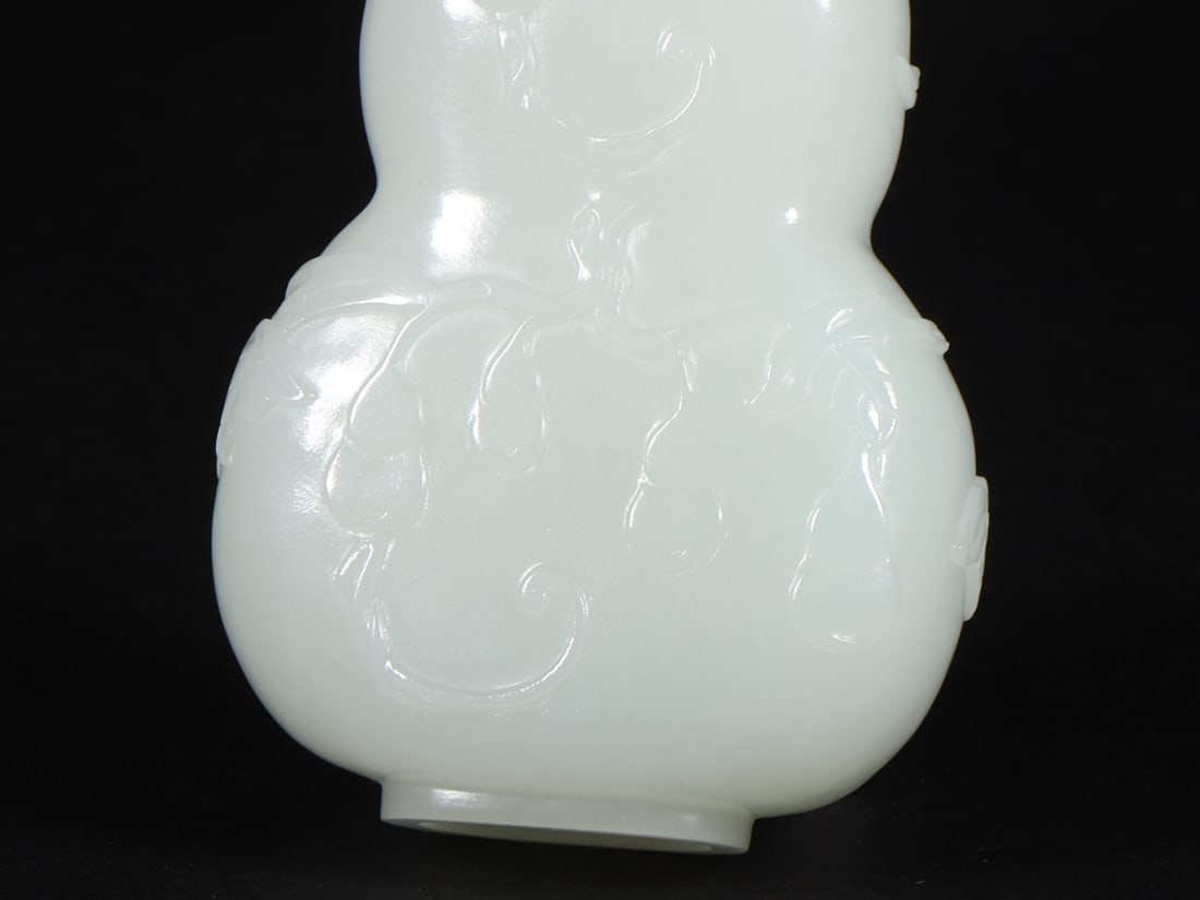 An Exquisite White Jade Melon and Fruit Pattern Snuff Bottle - 4