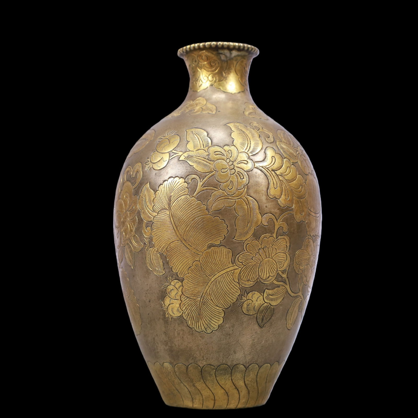 A Exquisite Gilt Bronze Flower Pattern Vase (1 of 8)