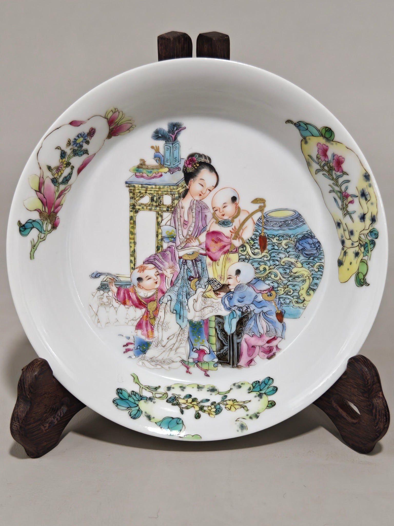 An Exquisite Famille-Rose Character and Story Pattern Plate: An Exquisite Famille-Rose Character and Story Pattern Plate Qing Dynasty, China Yongzheng Six-character Mark