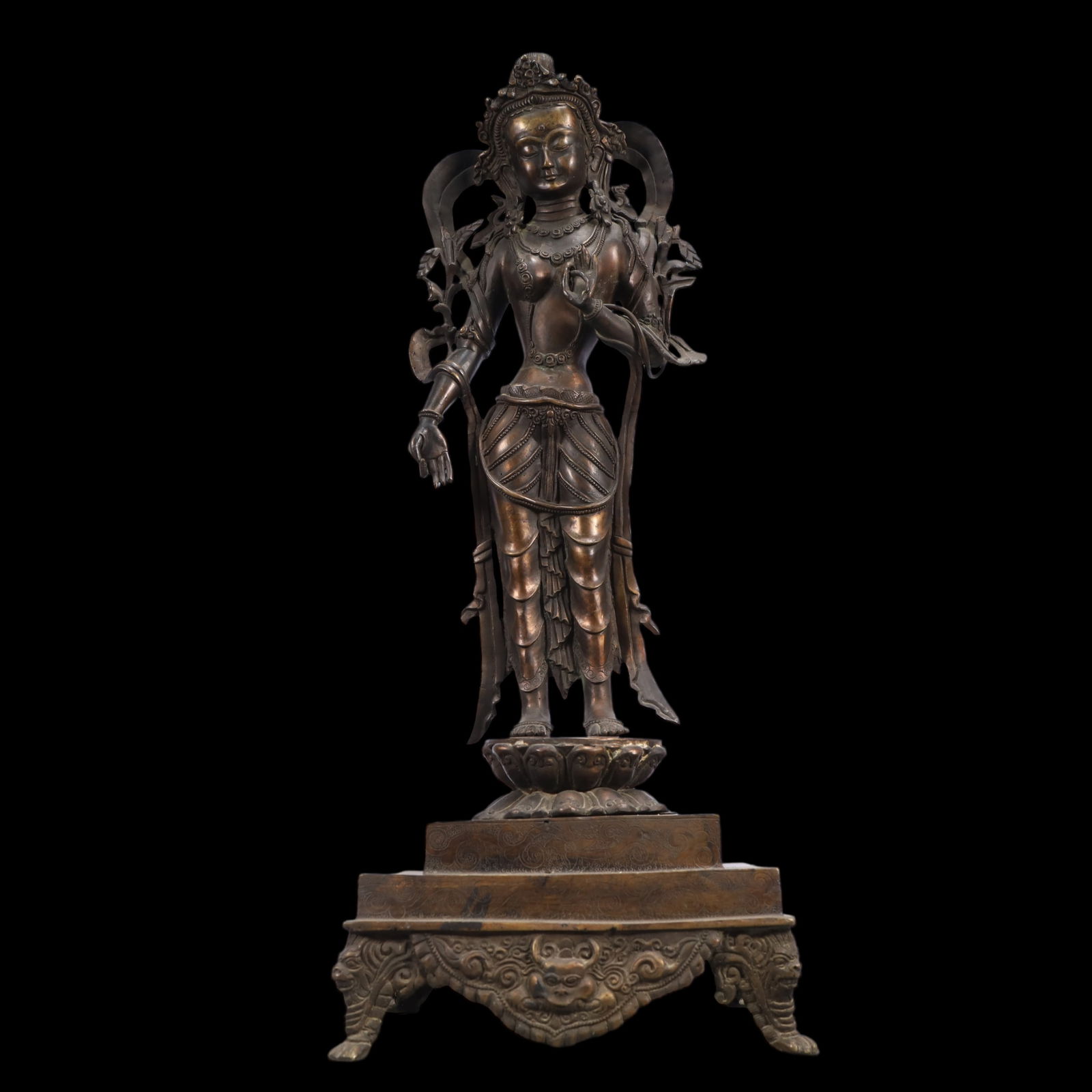 A Exquisite Coppery Statue of Avalokitesvara: A Exquisite Coppery Statue of Avalokitesvara Ming Dynasty, China Size:8.3inx21.7in Weight:6800g铜观音佛像 中国明代 Size:21cmx55cm Weight:6800g