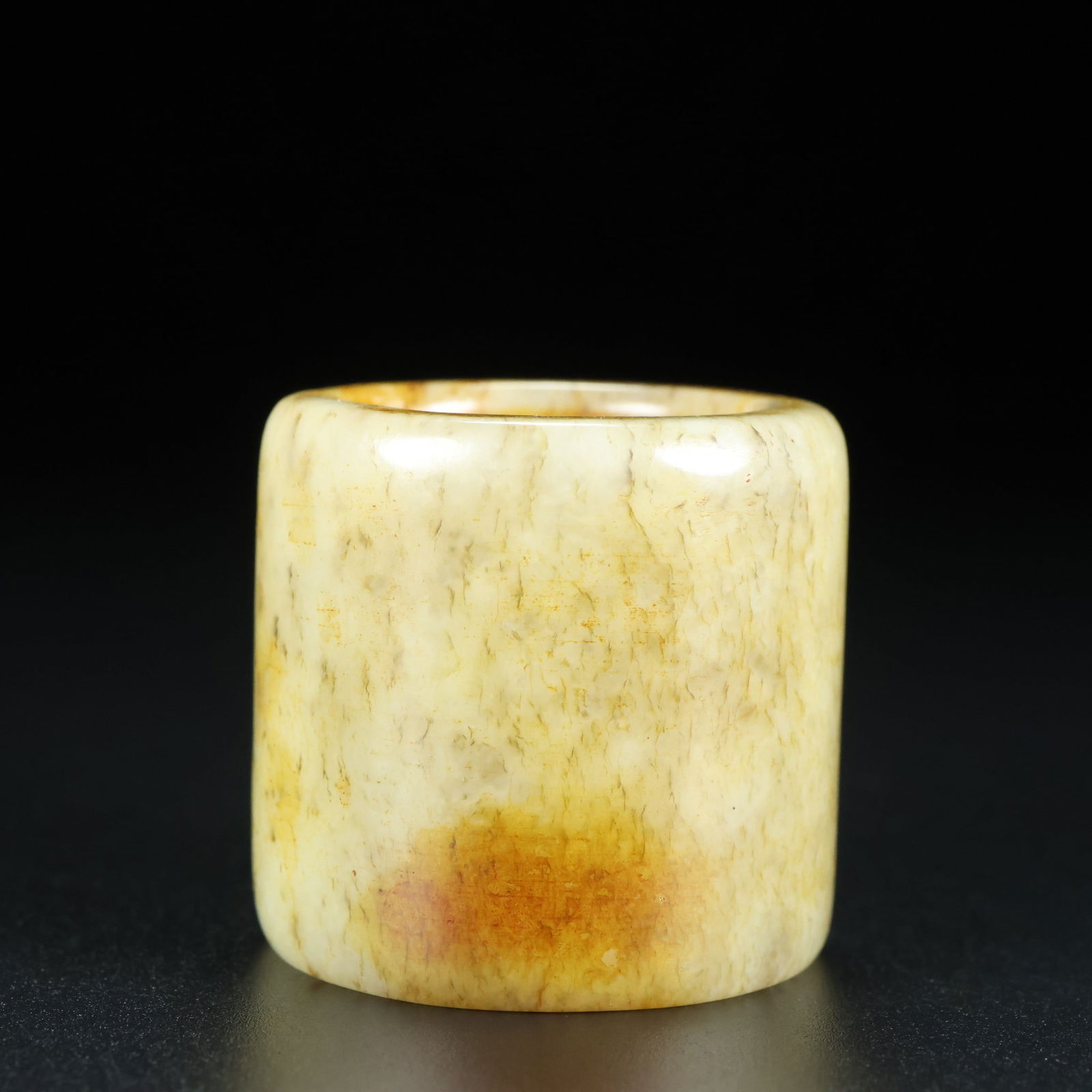 An Exquisite White Jade Ring - 2