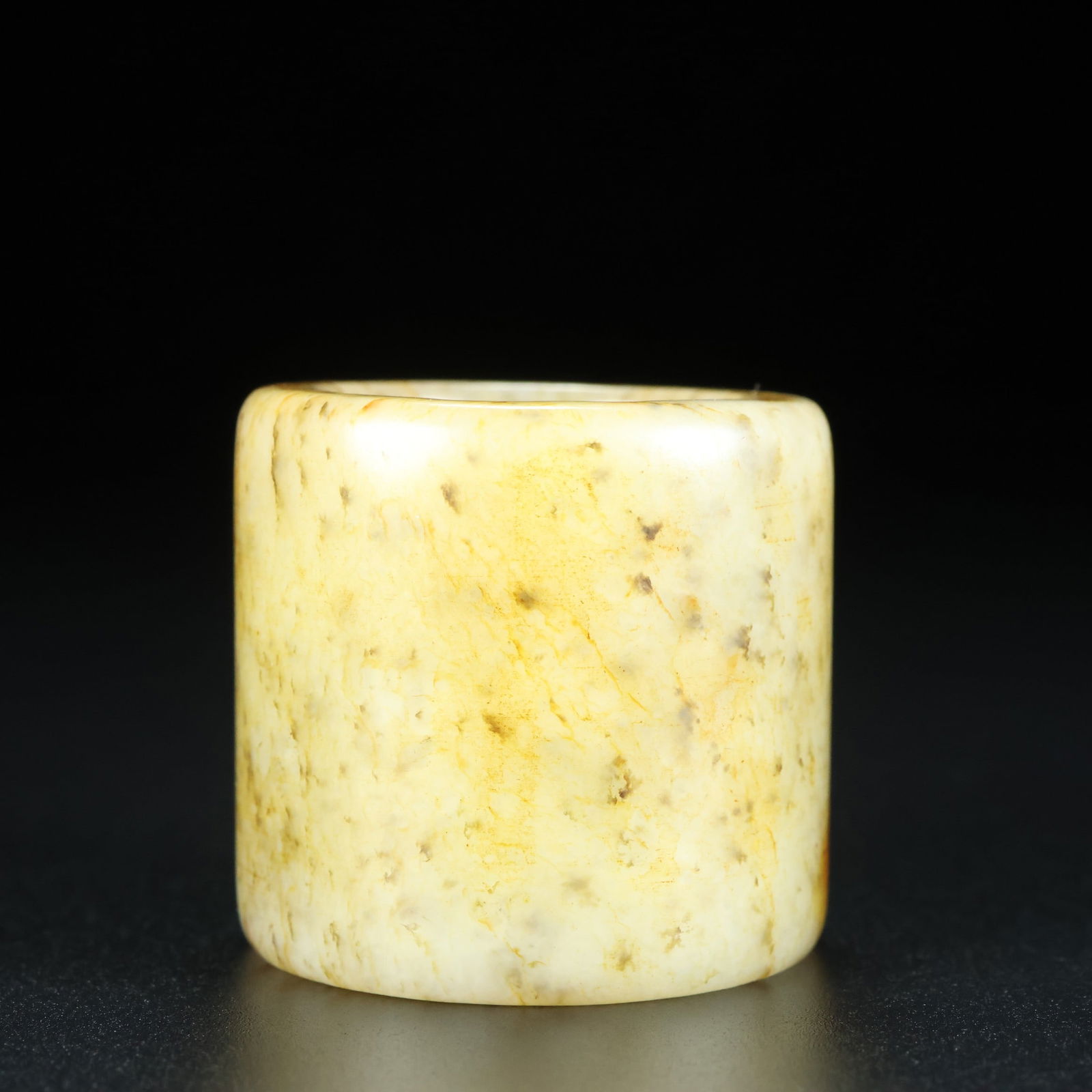 An Exquisite White Jade Ring - 9