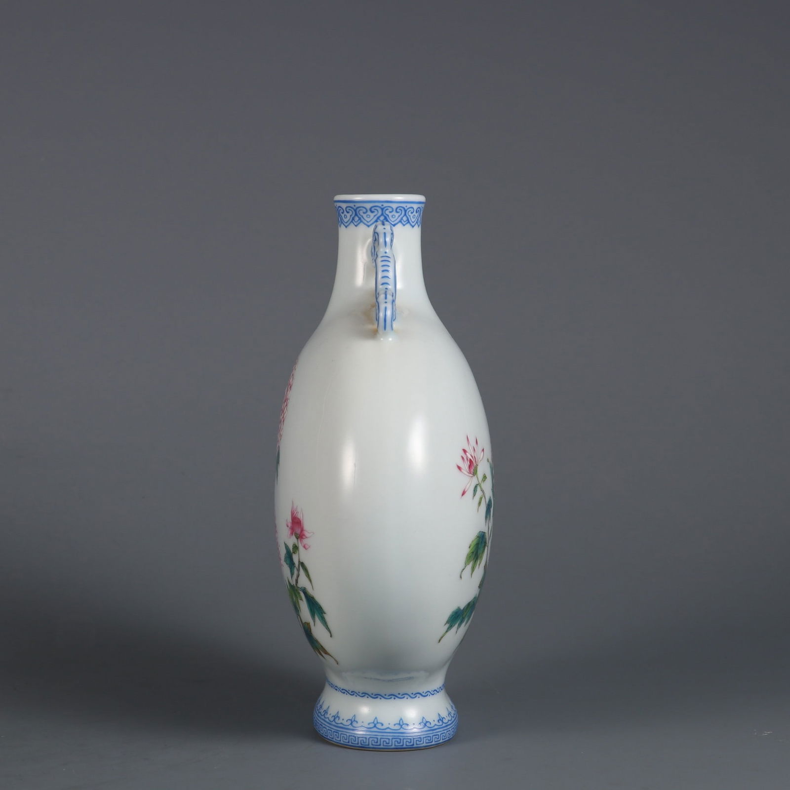 An Exquisite Enamel Flower Pattern Double-Ears Vase - 2