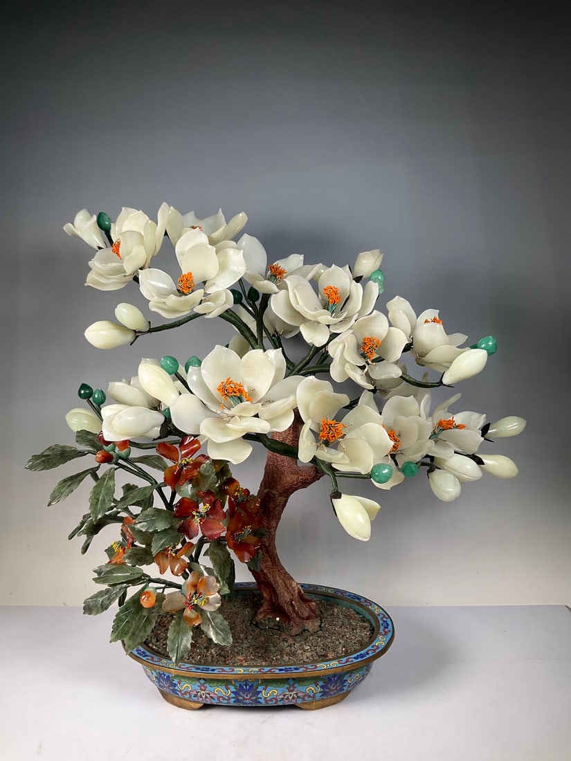 An Exquisite Cloisonne Inlaid White Jade Flower Pattern Bonsai: An Exquisite Cloisonne Inlaid White Jade Flower Pattern Bonsai Qing Dynasty, China Size:18.5inx17.7in景泰蓝玉石盆景玉堂富贵 中&#