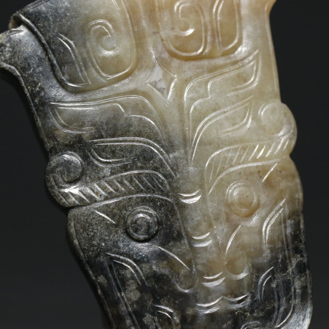 An Exquisite White Jade Beast-Face Pattern Pendant - 4