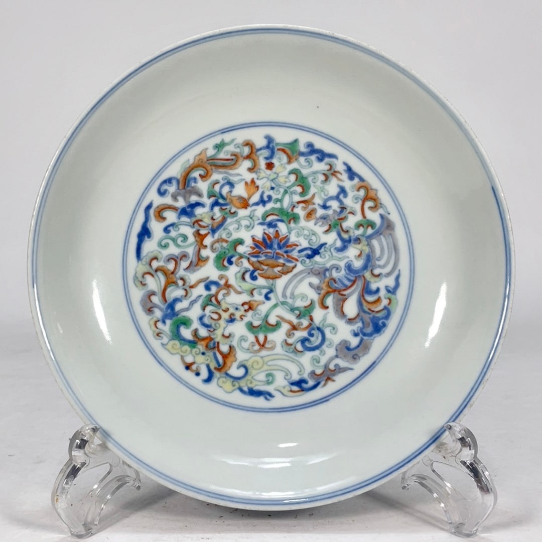 An Exquisite Doucai Phoenix Pattern Lotus Pattern Plate (1 of 6)