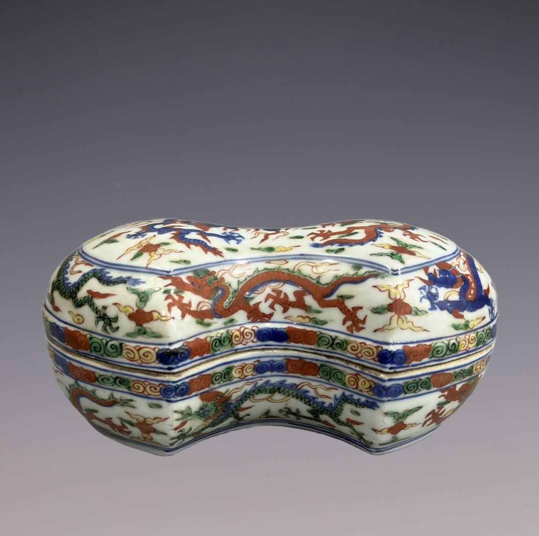 An Exquisite Wucai Dragon Pattern Box - 4