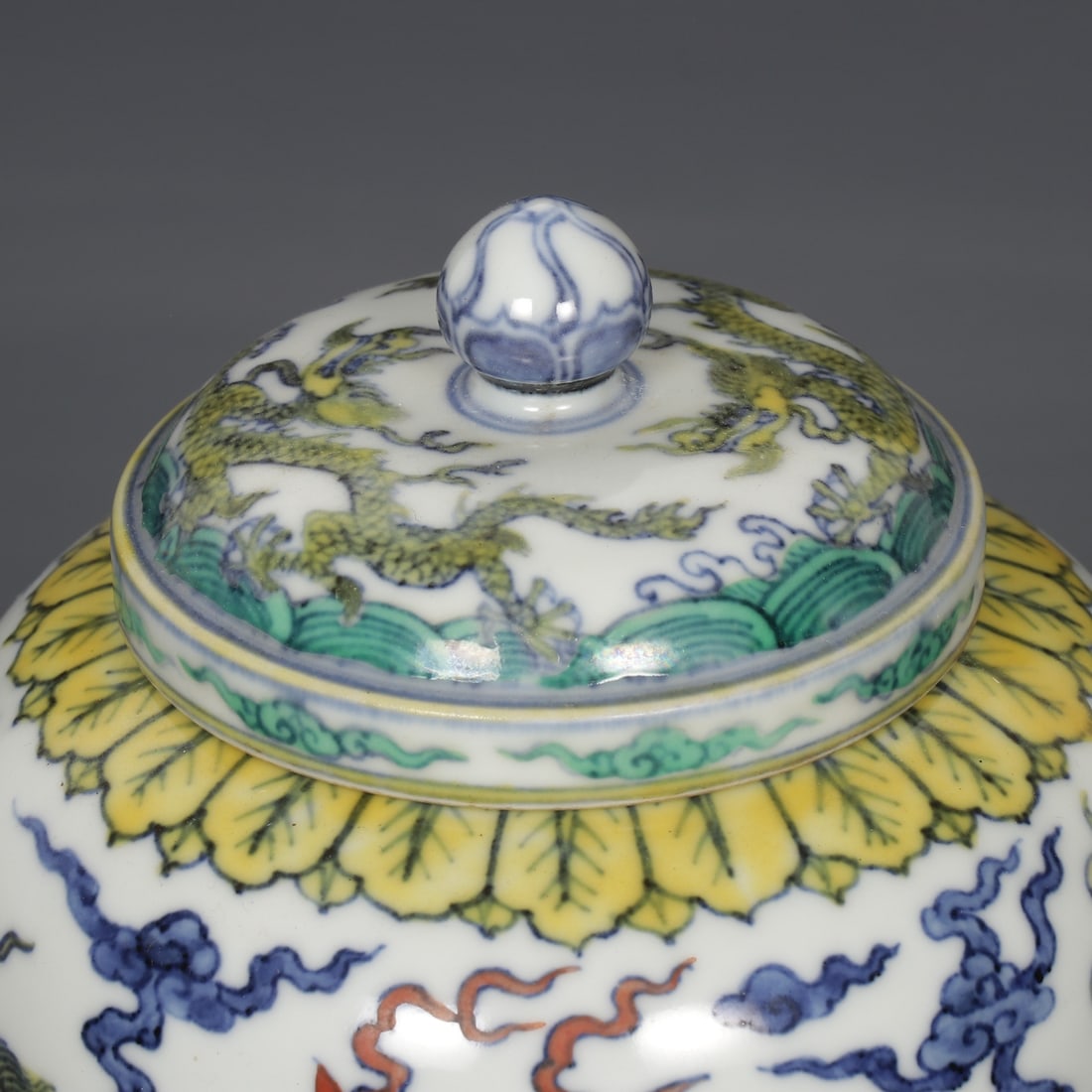 An Exquisite Doucai Seawater Pattern Auspicious Beast Pattern Jar - 3