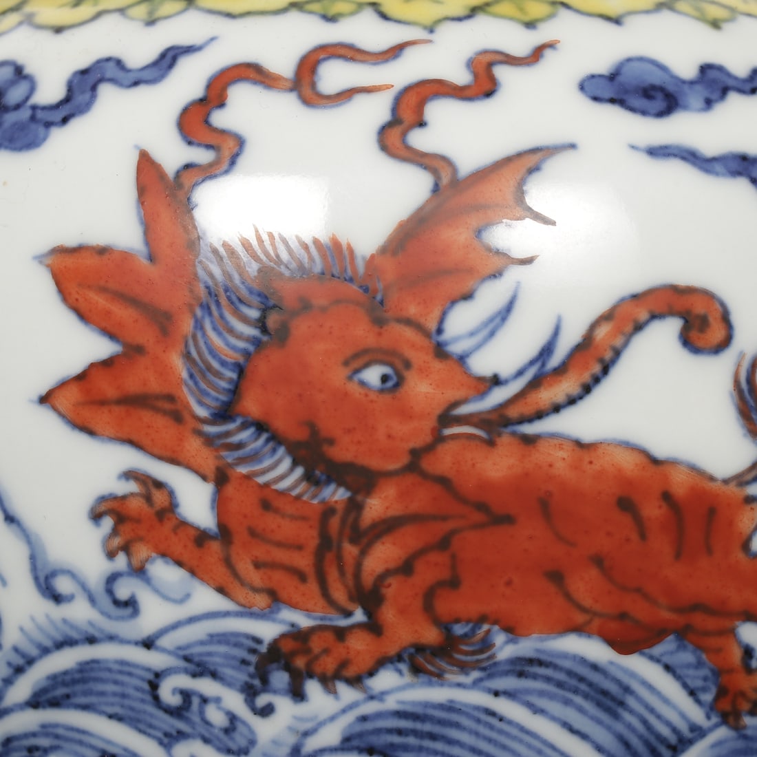 An Exquisite Doucai Seawater Pattern Auspicious Beast Pattern Jar - 4