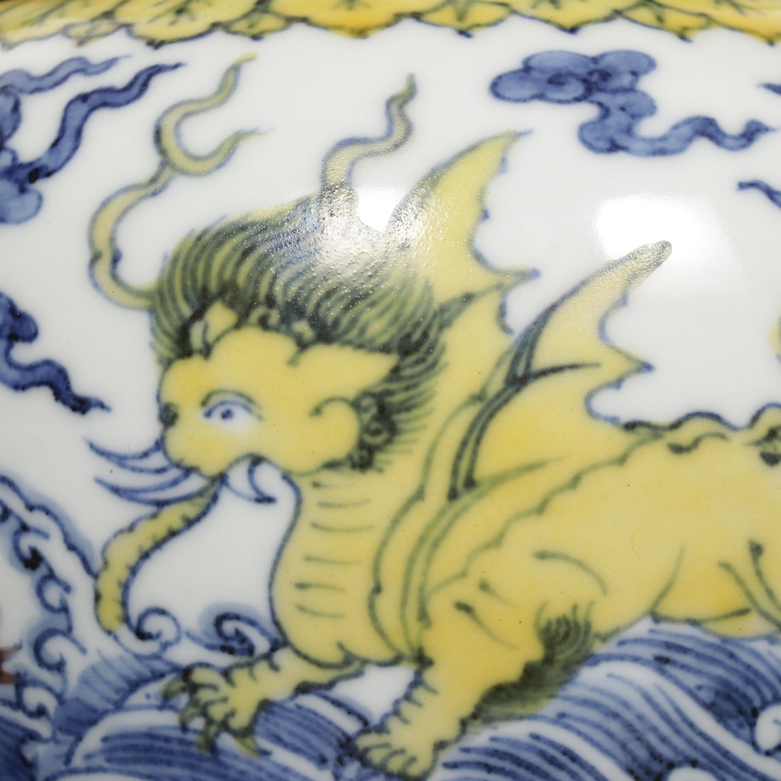 An Exquisite Doucai Seawater Pattern Auspicious Beast Pattern Jar - 6