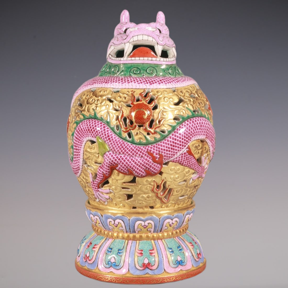 An Exquisite Enamel Dragon Pattern Censer (1 of 8)