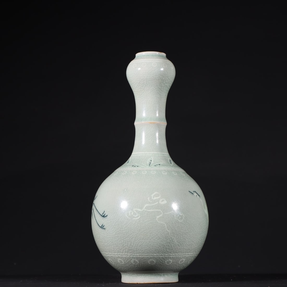 An Exquisite Celadon Crane Pattern Vase - 5