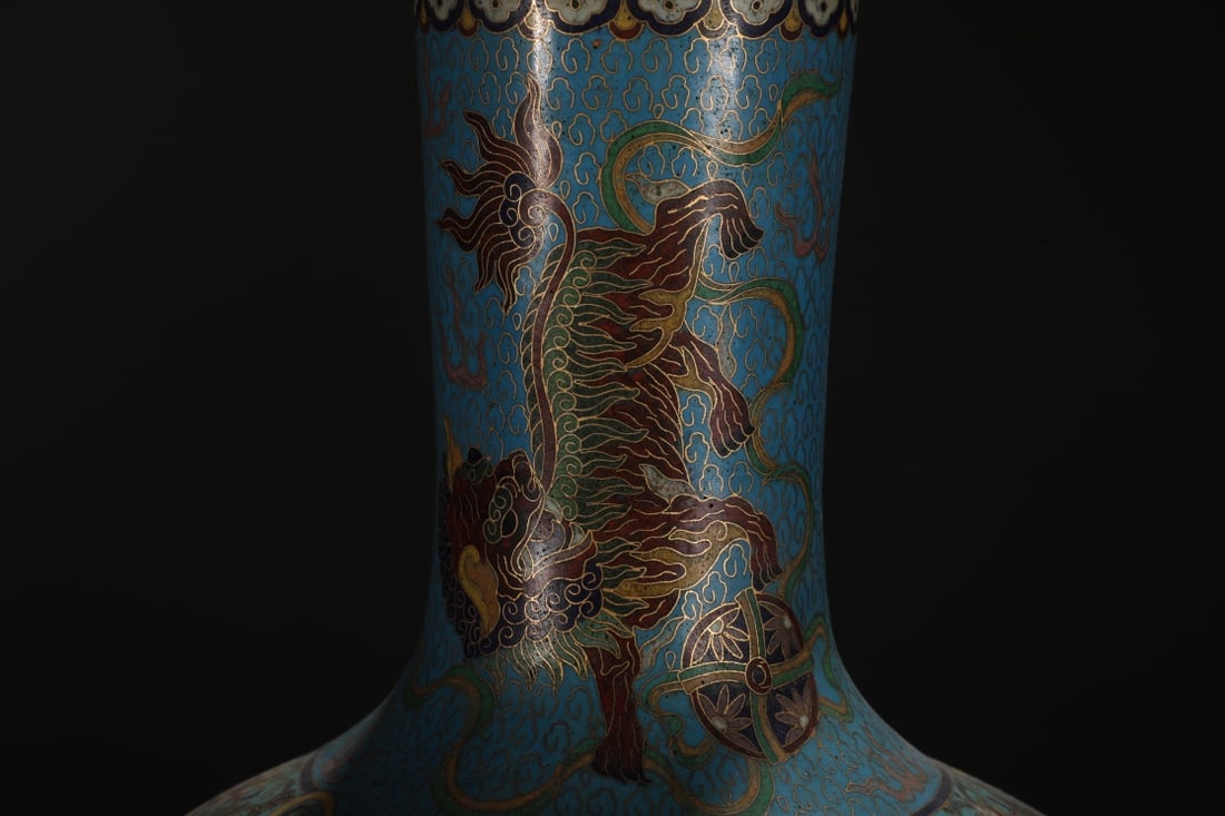 An Exquisite Cloisonne Lotus Pattern Lion Pattern Vase - 5