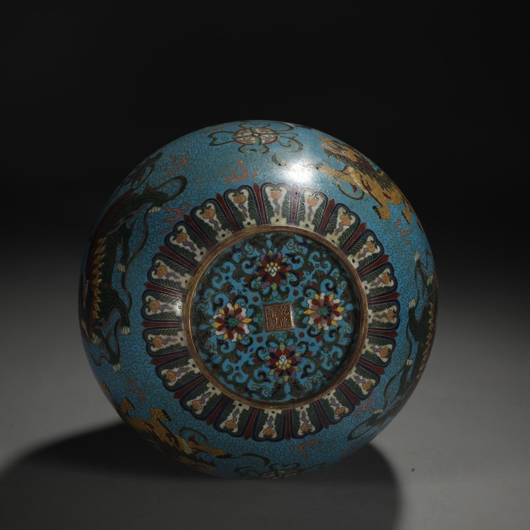 An Exquisite Cloisonne Lotus Pattern Lion Pattern Vase - 9