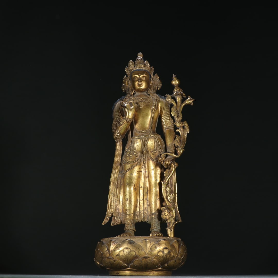 An Exquisite Bronze Gilt Statue of Manjusri: An Exquisite Bronze Gilt Statue of Manjusri Qing Dynasty, China Size:13.1inx4.5in Weight:2953.8g铜鎏金文殊菩萨造型