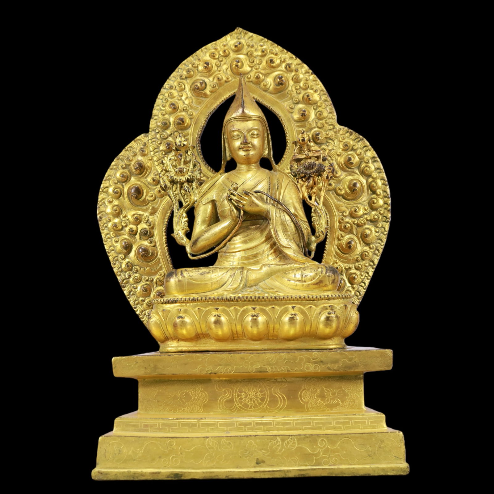 A Exquisite Gilt Bronze Statue of Tsongkhapa (1 of 10)