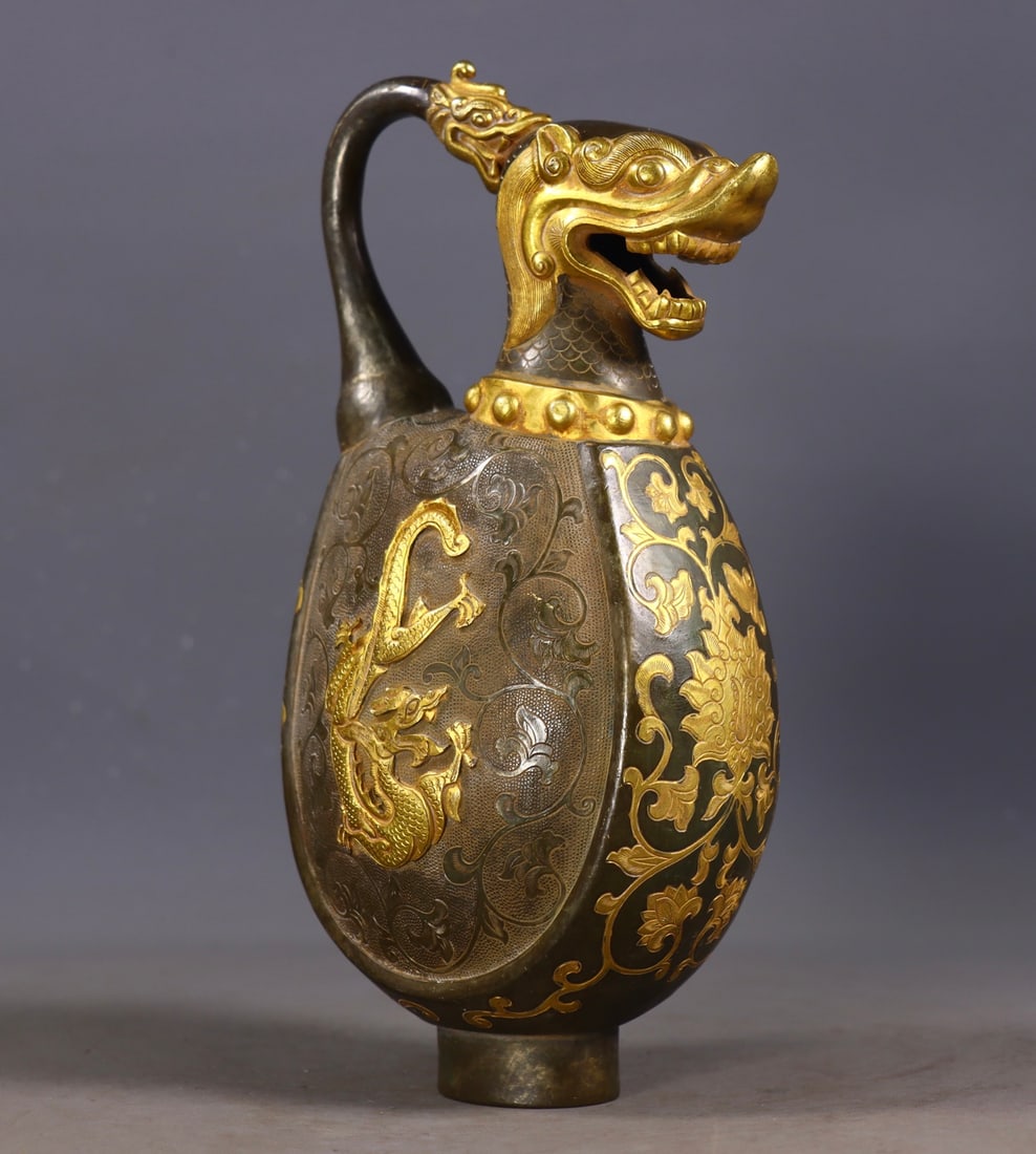 An Exquisite Gilt Bronze Dragon Pattern Lotus Pattern Ewer - 2