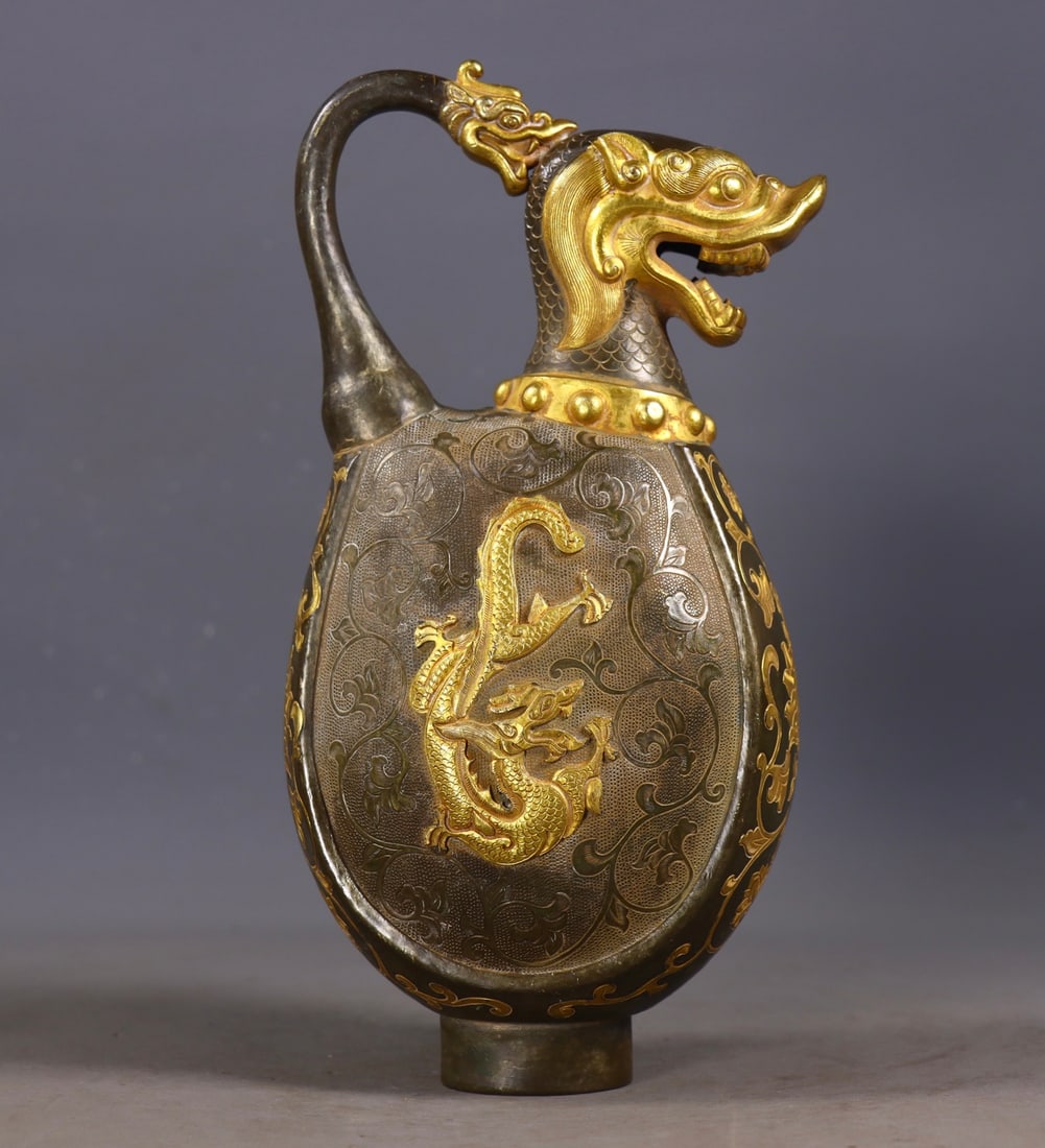 An Exquisite Gilt Bronze Dragon Pattern Lotus Pattern Ewer - 4