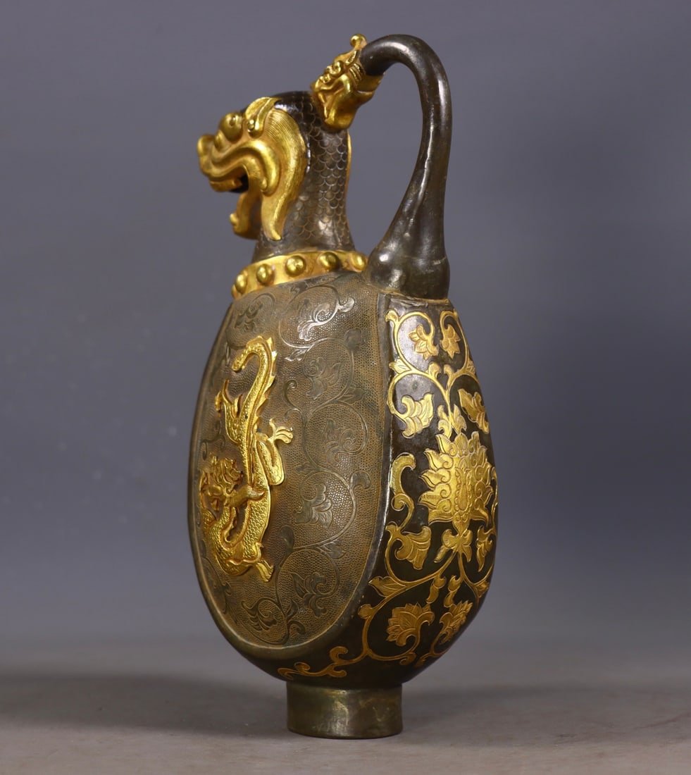 An Exquisite Gilt Bronze Dragon Pattern Lotus Pattern Ewer - 5