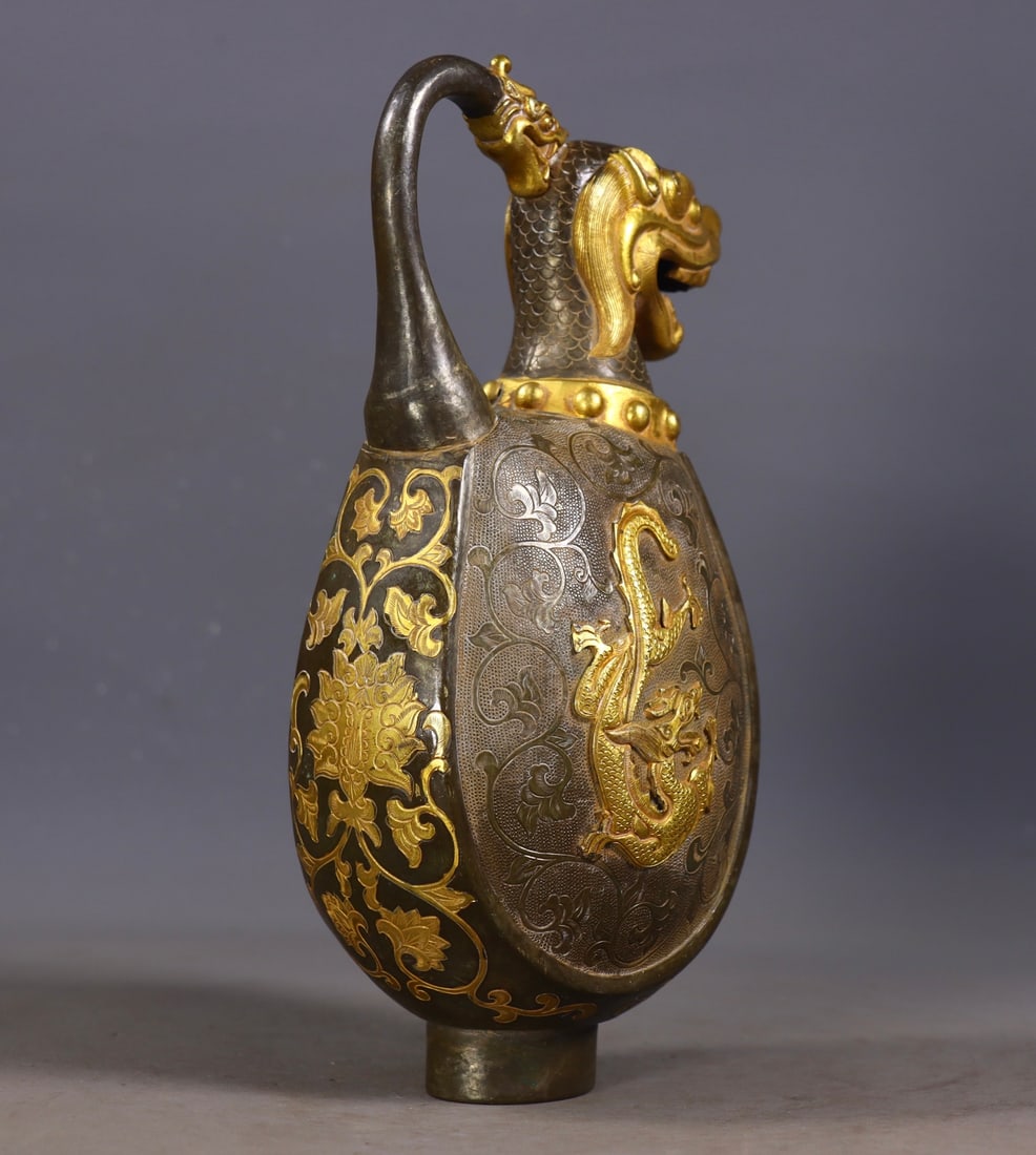An Exquisite Gilt Bronze Dragon Pattern Lotus Pattern Ewer - 6