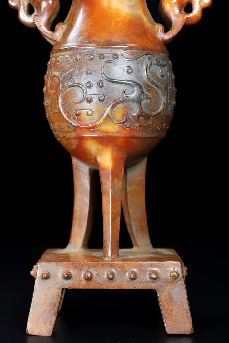 An Exquisite White Jade Dragon Pattern Double-Ears Vase - 3