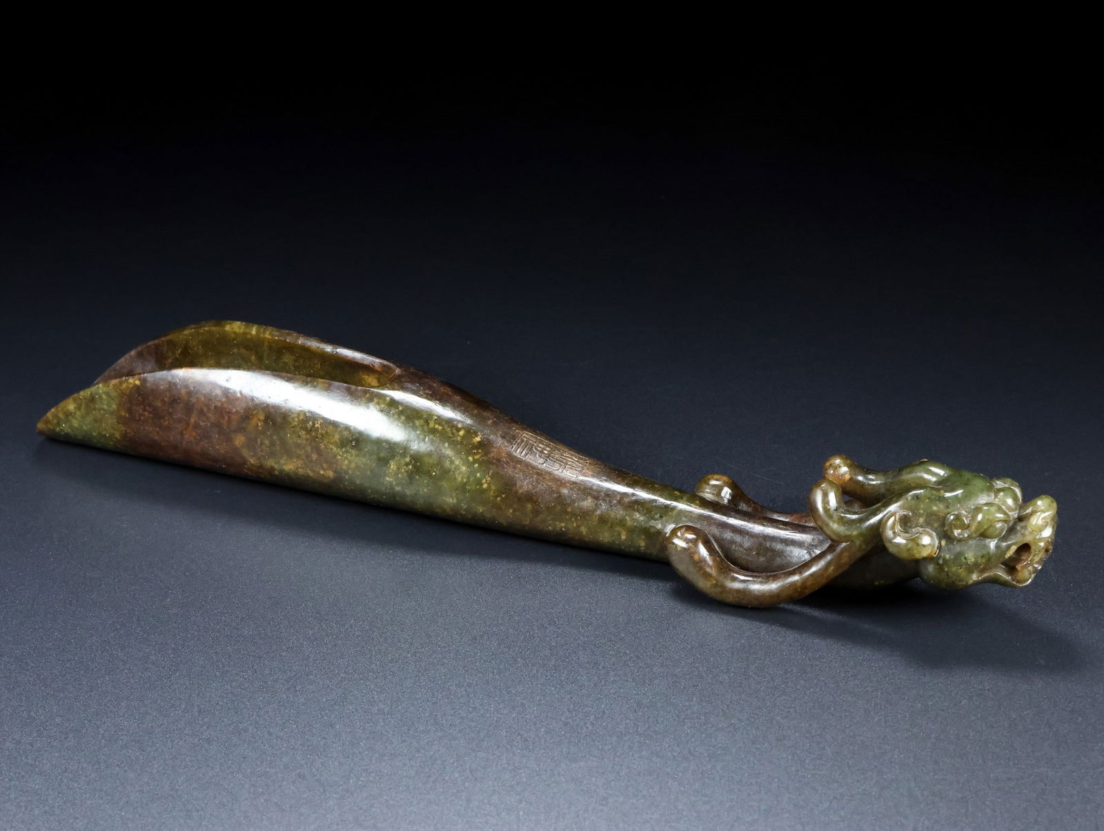 An Exquisite White Jade Dragon Pattern Ornament - 2