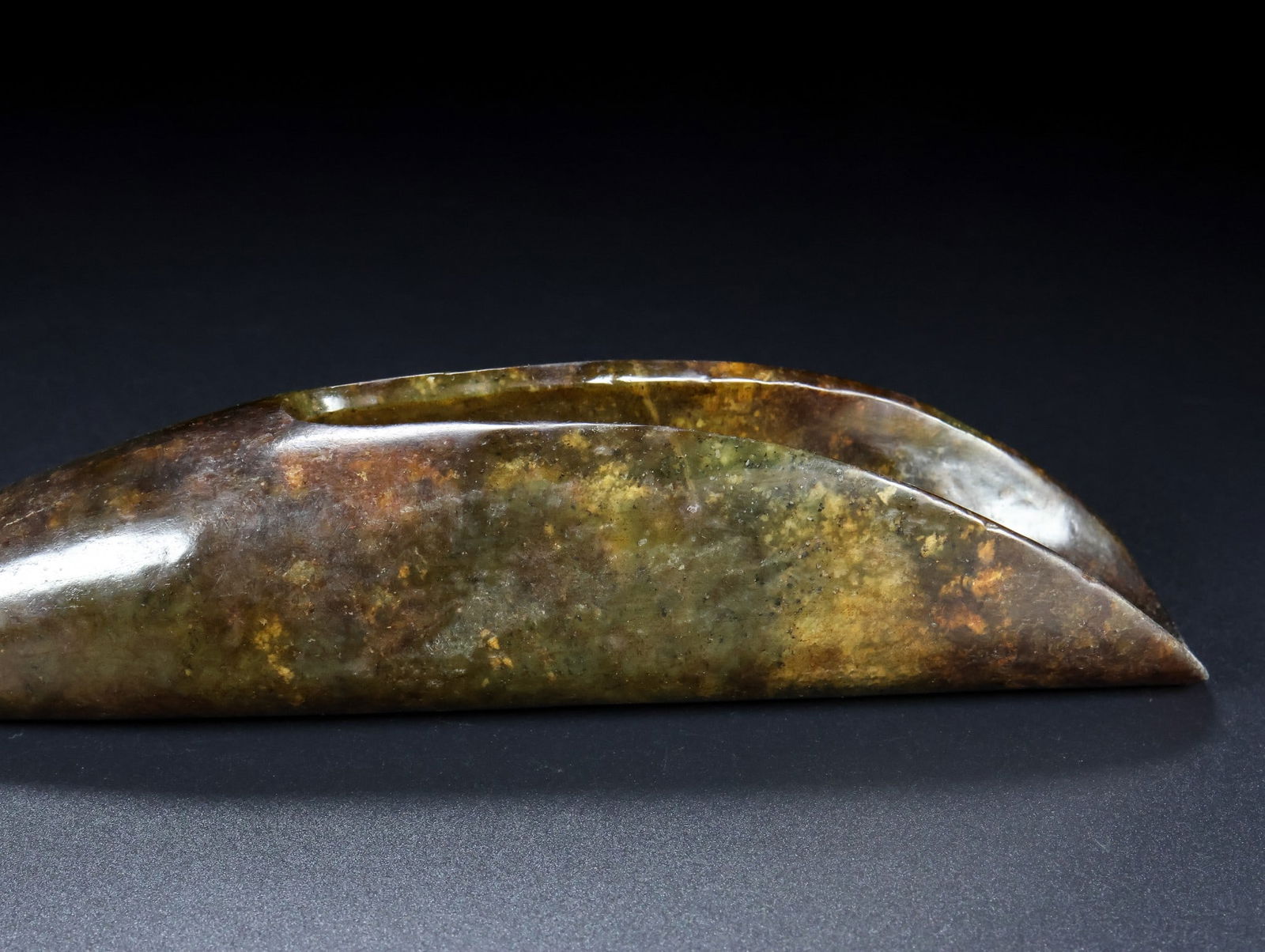 An Exquisite White Jade Dragon Pattern Ornament - 8