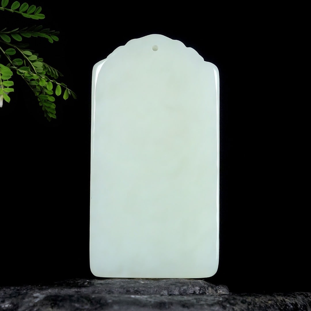 An Exquisite White Jade Landscape Pattern Pendant - 4