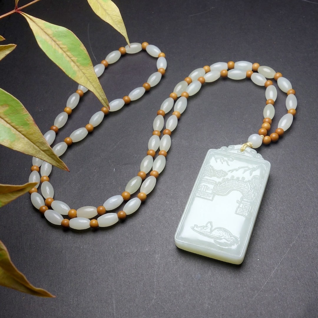 An Exquisite White Jade Landscape Pattern Pendant - 6