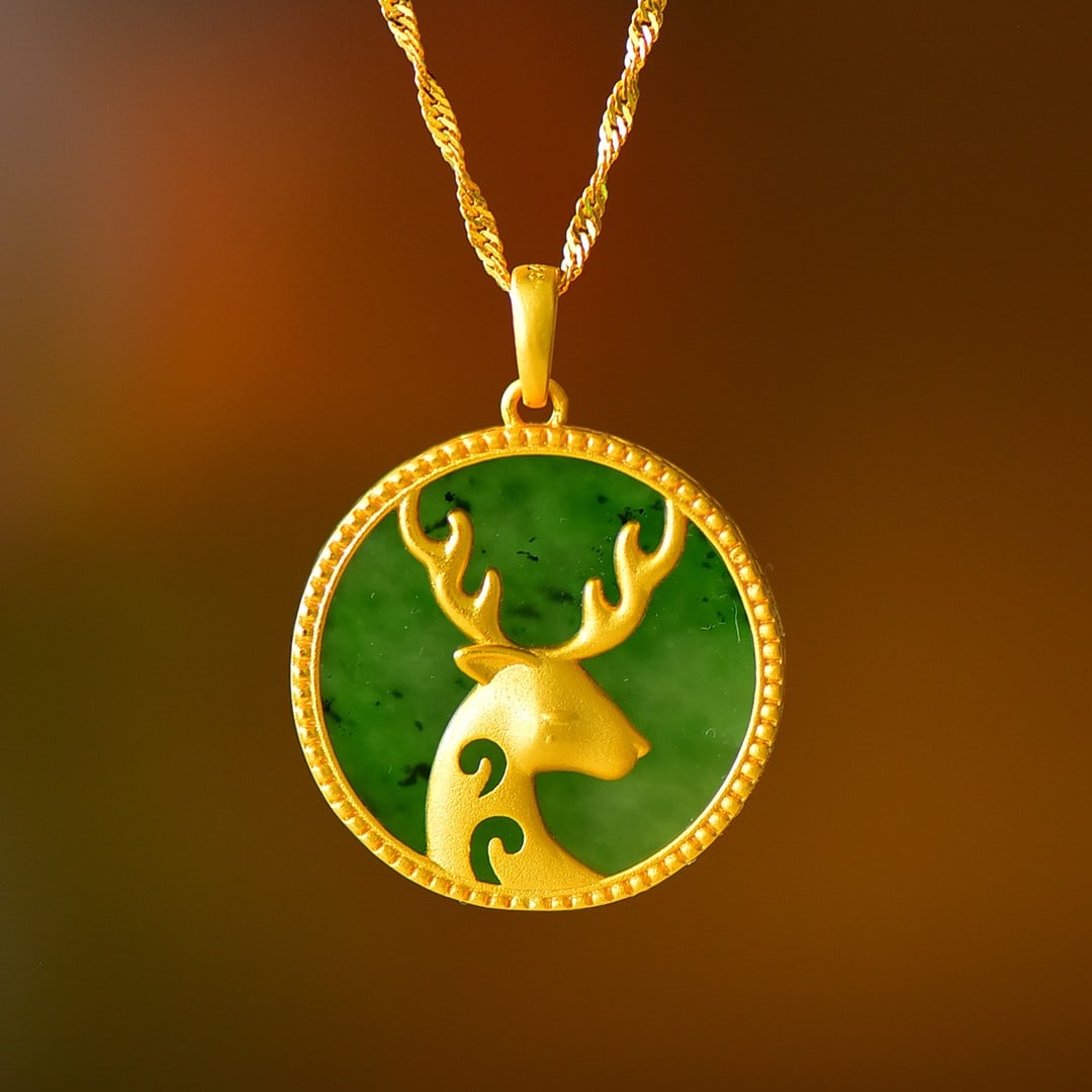 An Exquisite Sterling Silver-Gold Plated Inlaid Jasper Pendant: An Exquisite Sterling Silver-Gold Plated Inlaid Jasper Pendant,Size:20mmx20mm 纯银镀金镶碧玉吊坠