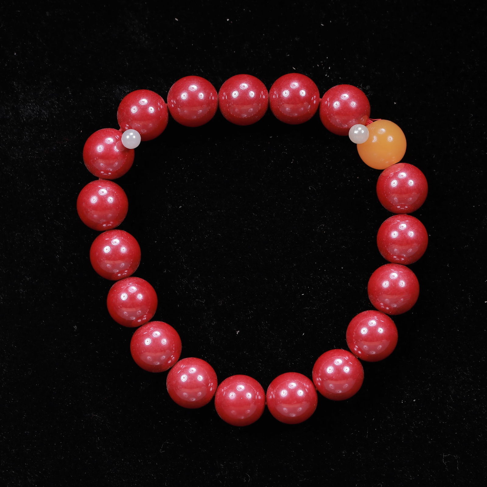 An Exquisite Cinnabar Bracelets - 3