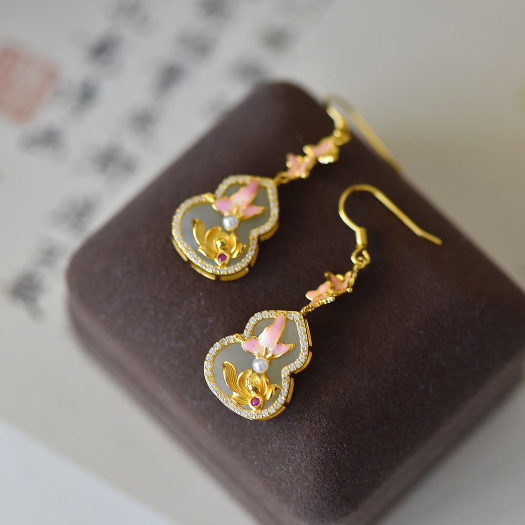 A Pair of Exquisite Sterling Silver-Gold Plated Inlaid White Jade Enamel Gourd Earrings,Inlaid Gems: A Pair of Exquisite Sterling Silver-Gold Plated Inlaid White Jade Enamel Gourd Earrings,Inlaid Gems Size:13mmx17mm 