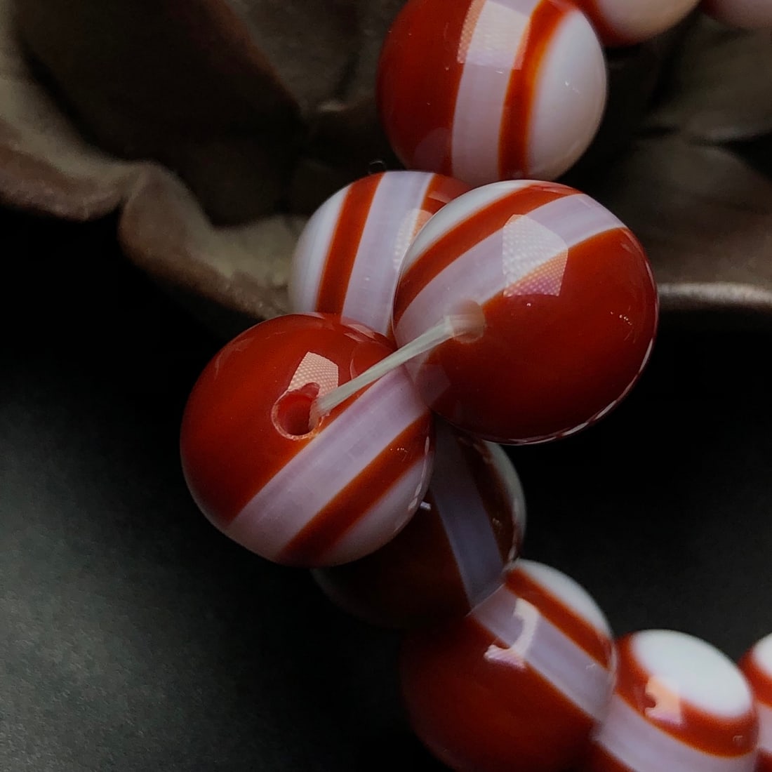 An Exquisite Agate Bracelets - 8