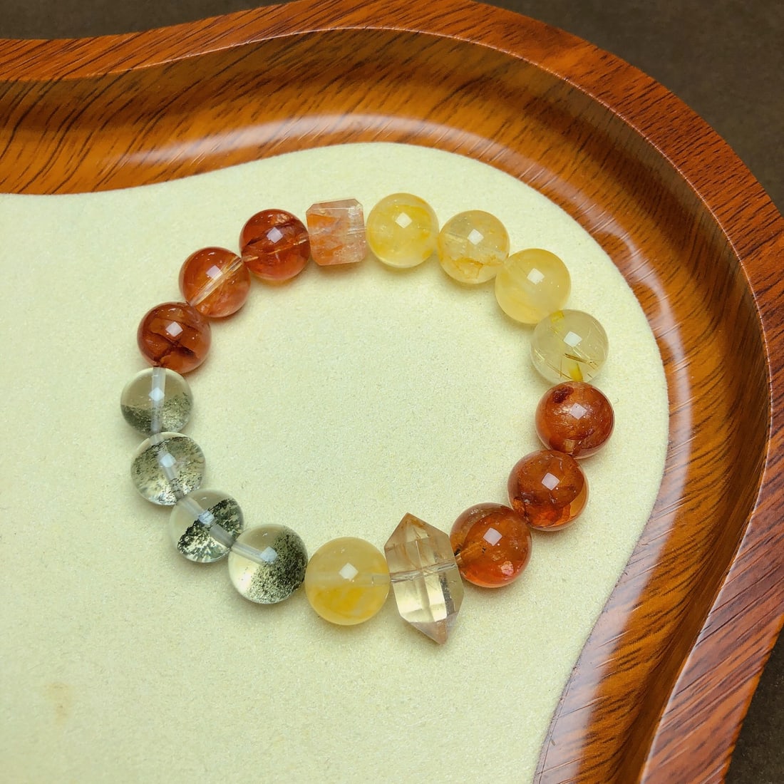 An Exquisite Crystal Bracelets - 7