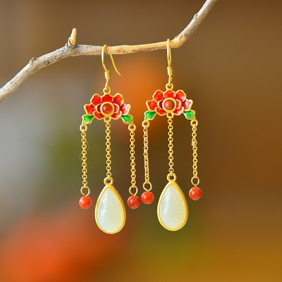 A Pair of Exquisite Sterling Silver-Gold Plated Inlaid White Jade Earrings: A Pair of Exquisite Sterling Silver-Gold Plated Inlaid White Jade Earrings,Size:8mmx14mm 一对纯银镀金镶白玉耳环