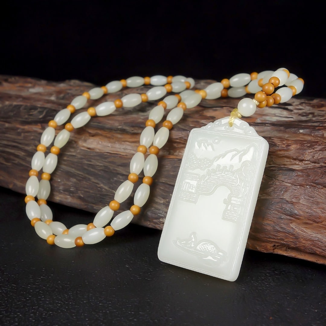 An Exquisite White Jade Landscape Pattern Pendant - 6