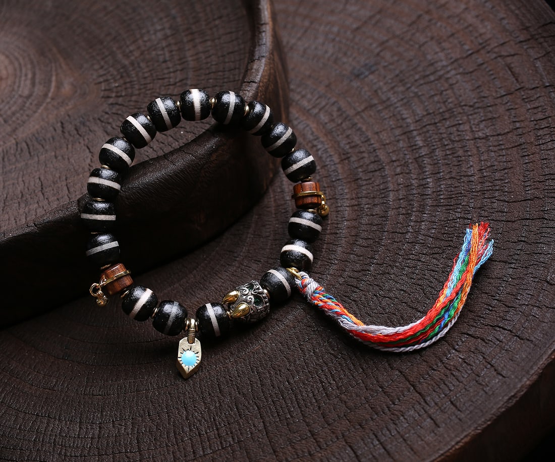 An Exquisite Dzi Bead Bracelets - 6