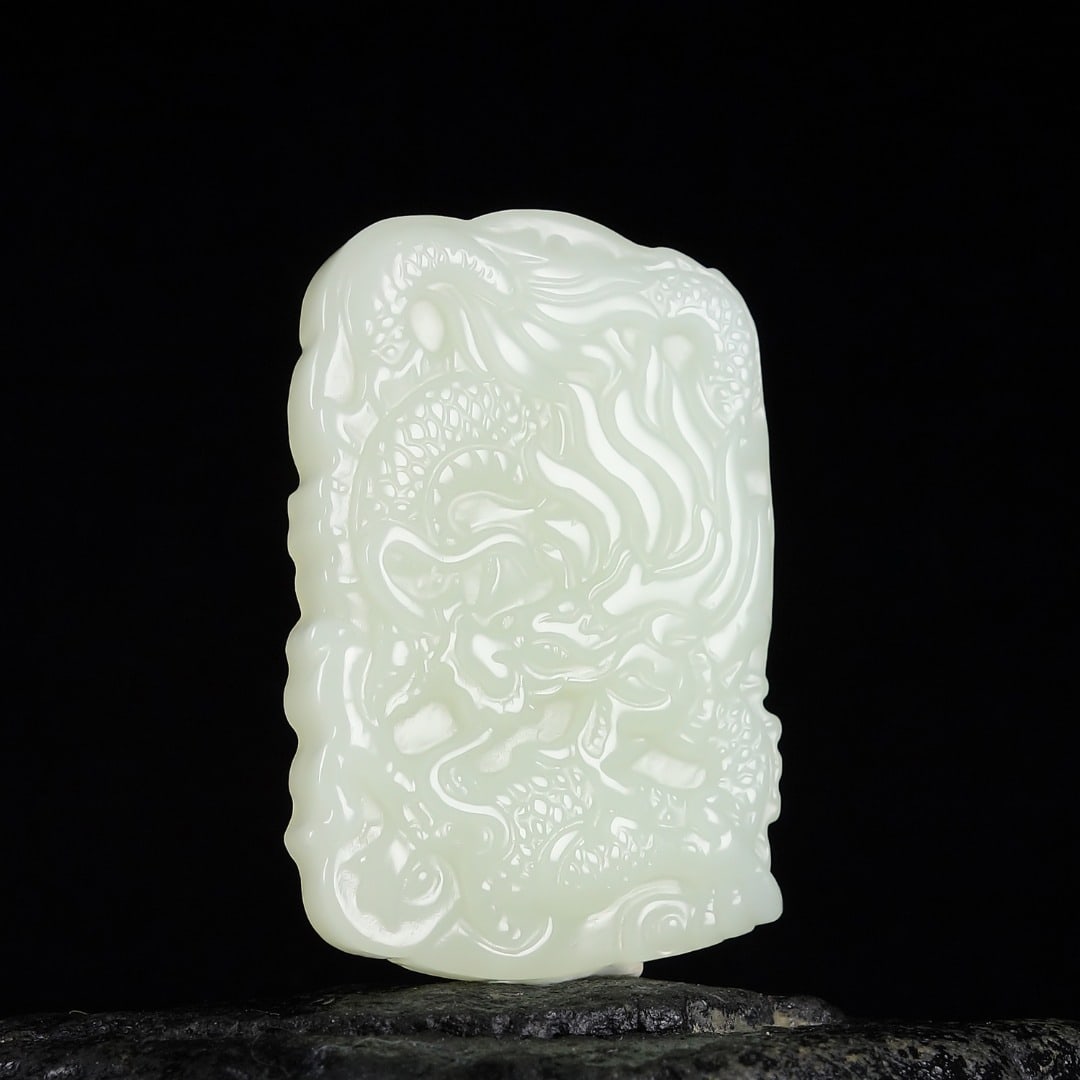 An Exquisite White Jade Dragon Pattern Pendant - 3