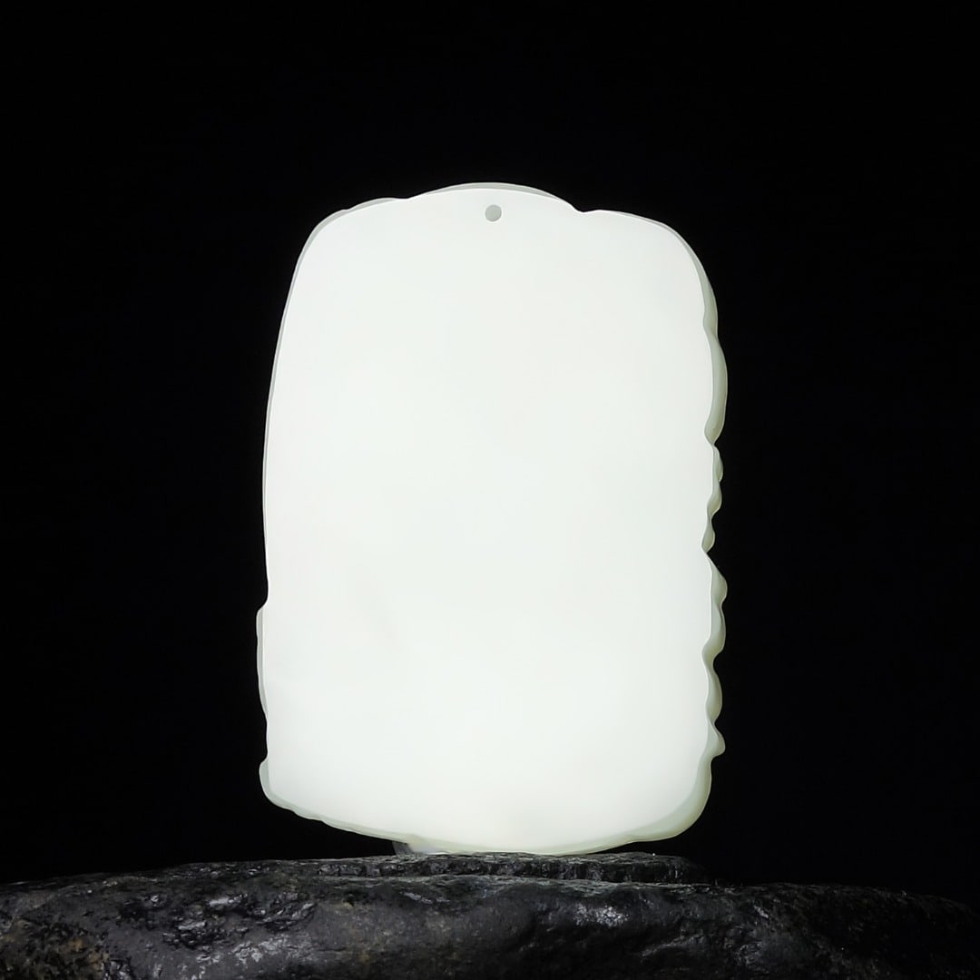 An Exquisite White Jade Dragon Pattern Pendant - 4