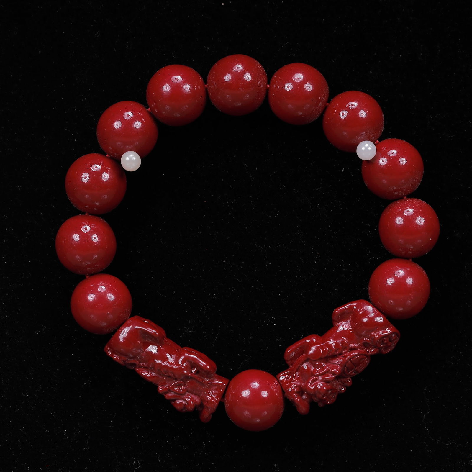 An Exquisite Cinnabar Pi Xiu Bracelets: An Exquisite Cinnabar Pi Xiu Bracelets, Size:12.2cm*12, Weight:39g 朱砂貔貅手串
