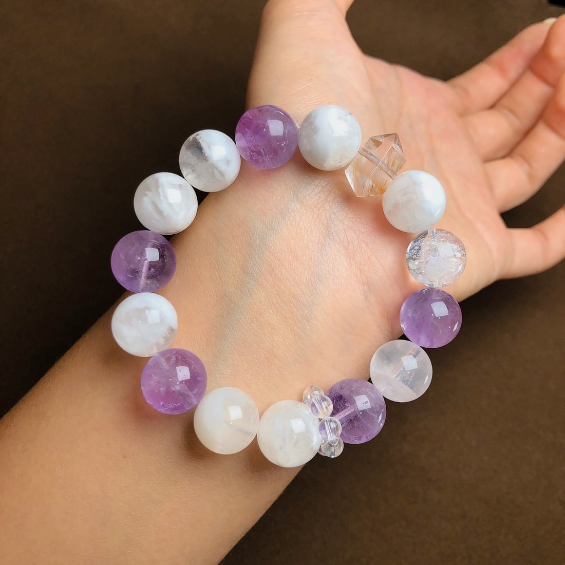 An Exquisite Crystal Bracelets - 2