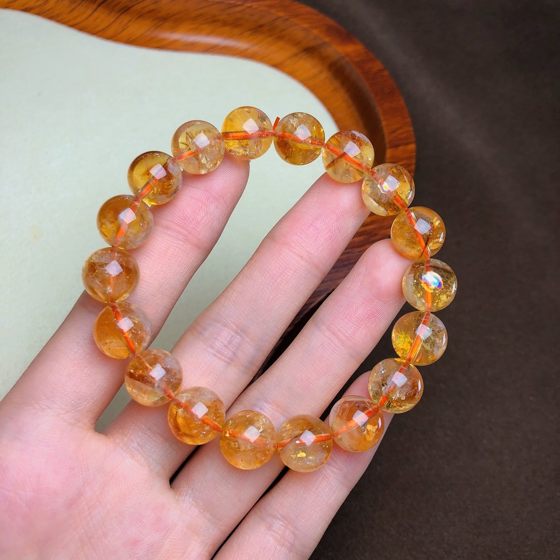 An Exquisite Crystal Bracelets: An Exquisite Crystal Bracelets,Size:11mm,Weight:33g 水晶手串